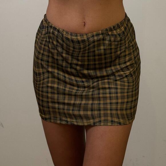 Brown Plaid Mini Skort - Picture 2 of 5